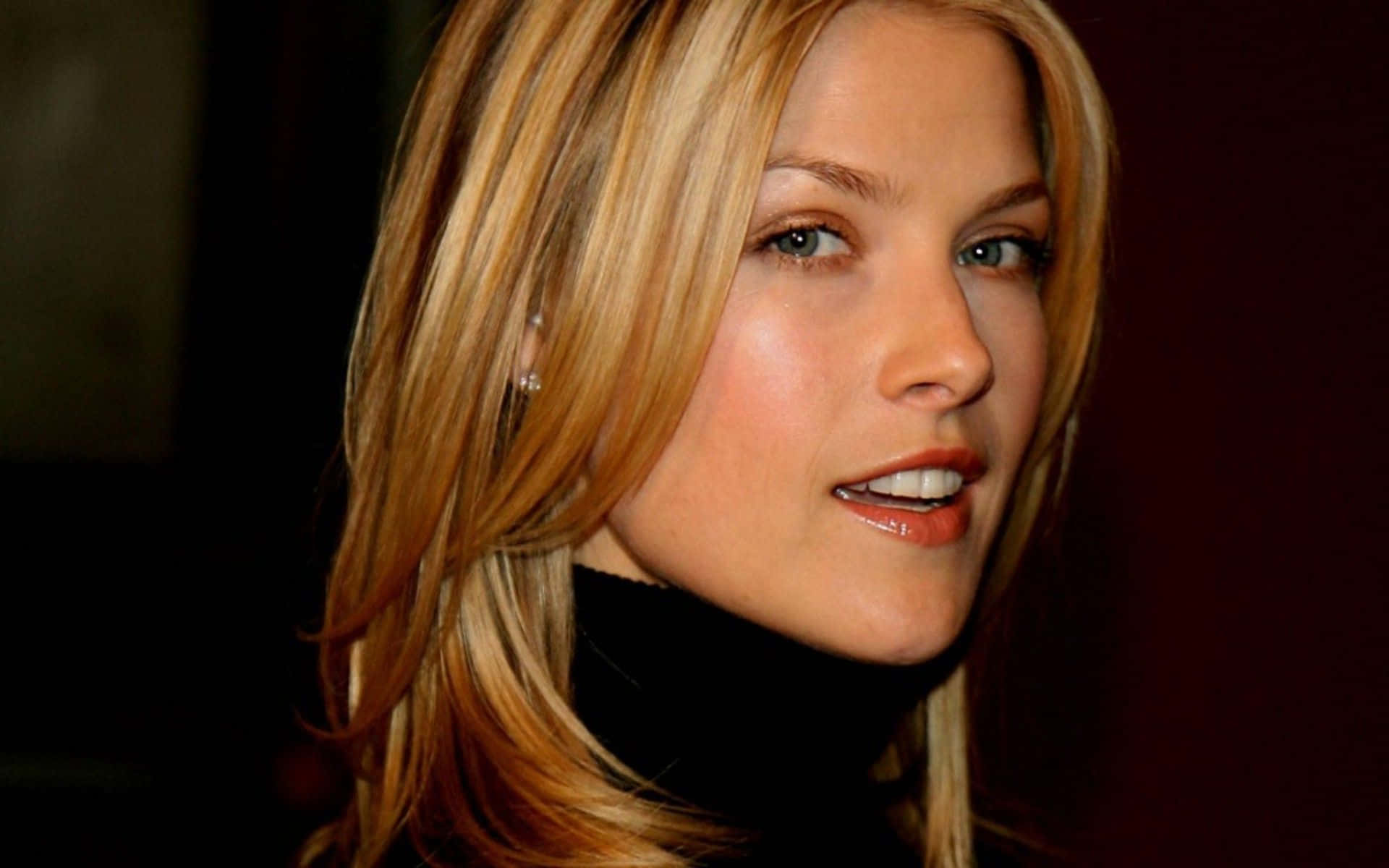 Download free Hollywood Star Ali Larter Wallpaper - MrWallpaper.com