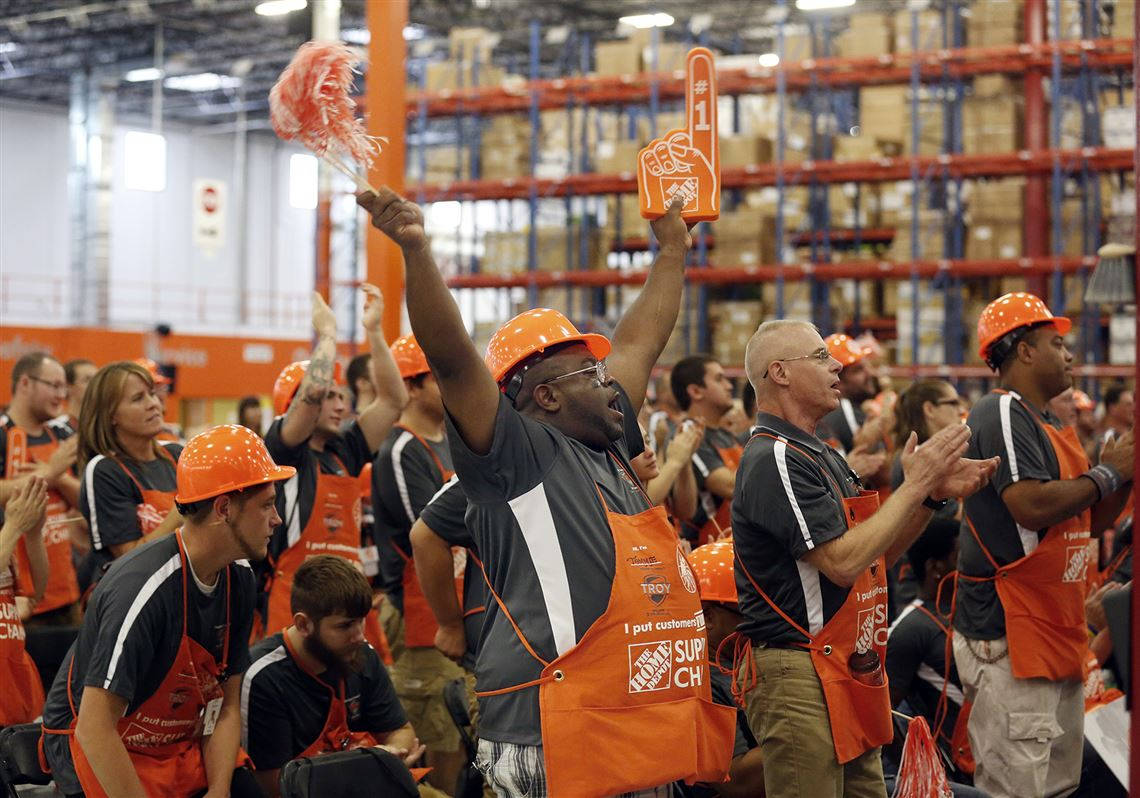 Home Depot Employees Celebrating Wallpaper