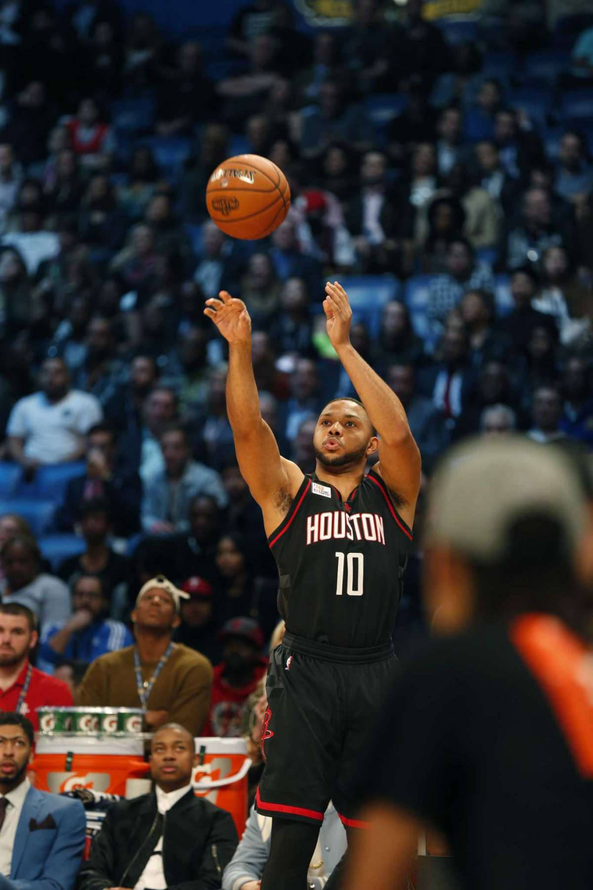 Houston Eric Gordon 3-point Shot Wallpaper