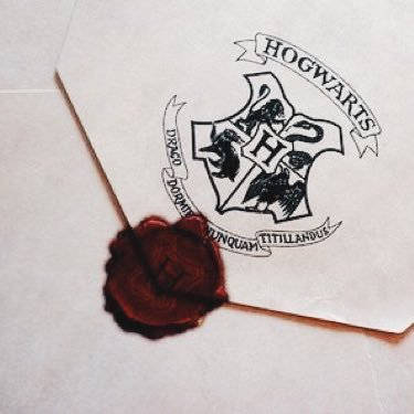 Hp Aesthetic Hogwarts Envelope With Red Seal Wallpaper