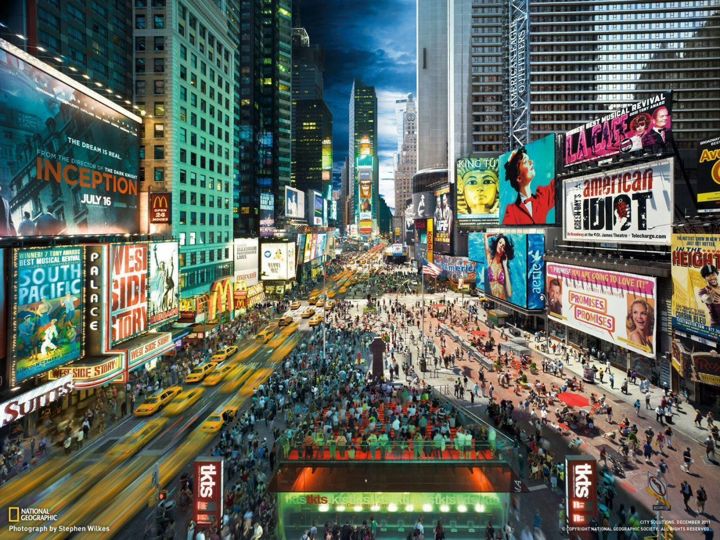 Image Enjoy A Night On The Town At A Broadway Show Wallpaper