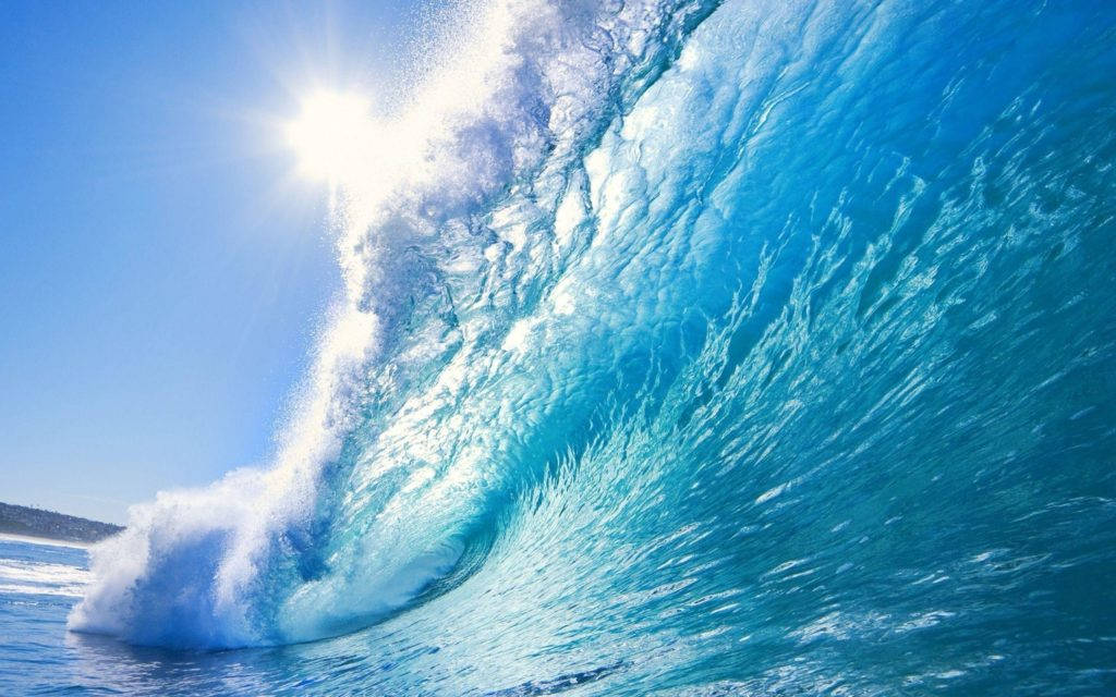 Immersive Blue Ocean Wave Wallpaper Wallpaper
