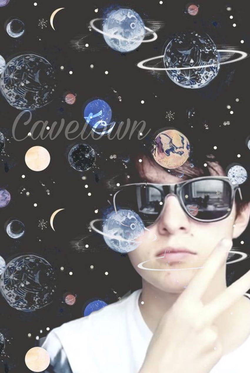 Indie Folk Sensation Cavetown Takes The World By Storm Wallpaper