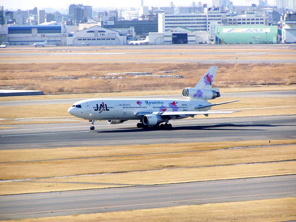 Japan Airlines Buildings Taxiing Wallpaper