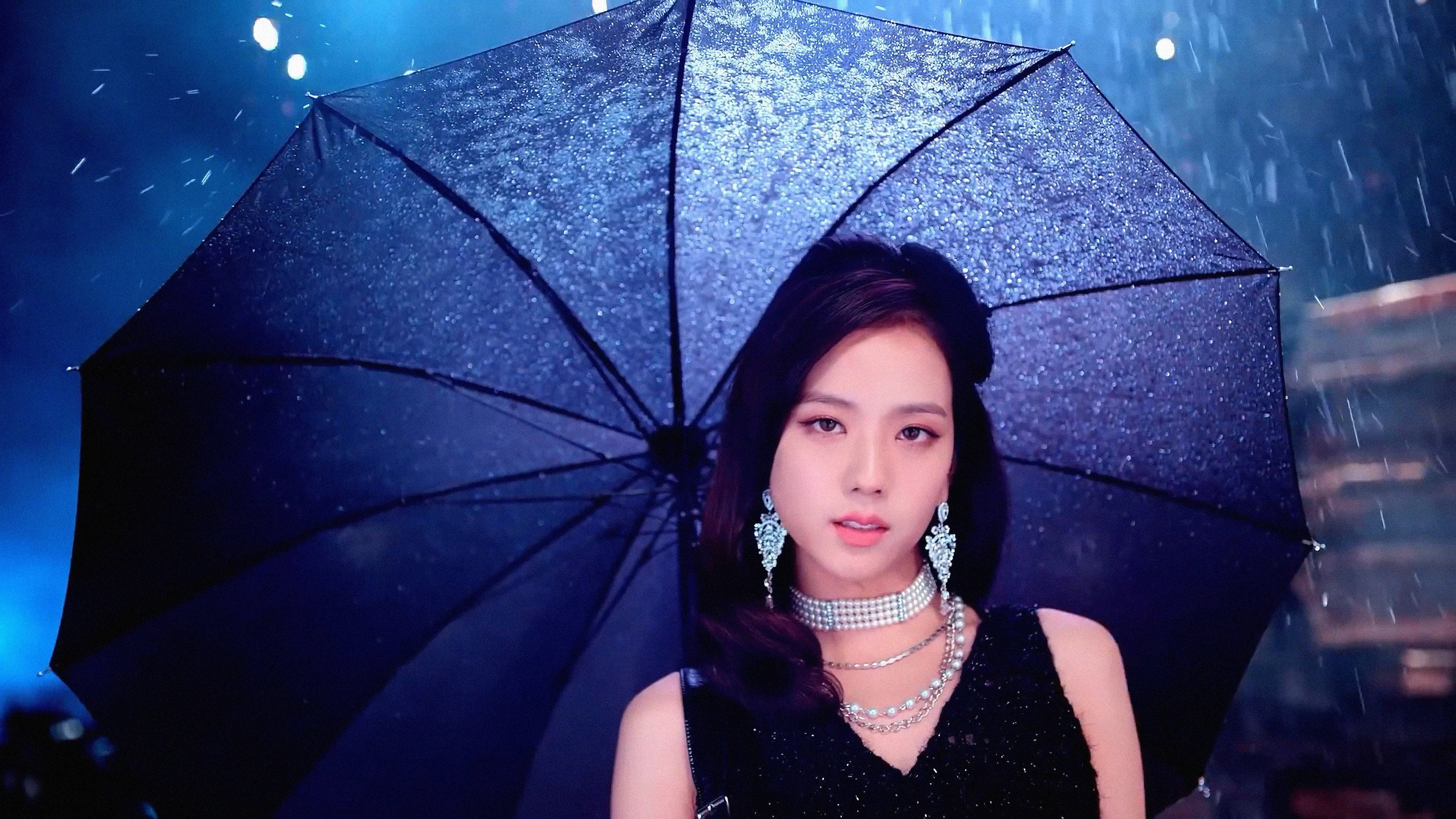 Jisoo Holding An Umbrella Blackpink Desktop Wallpaper