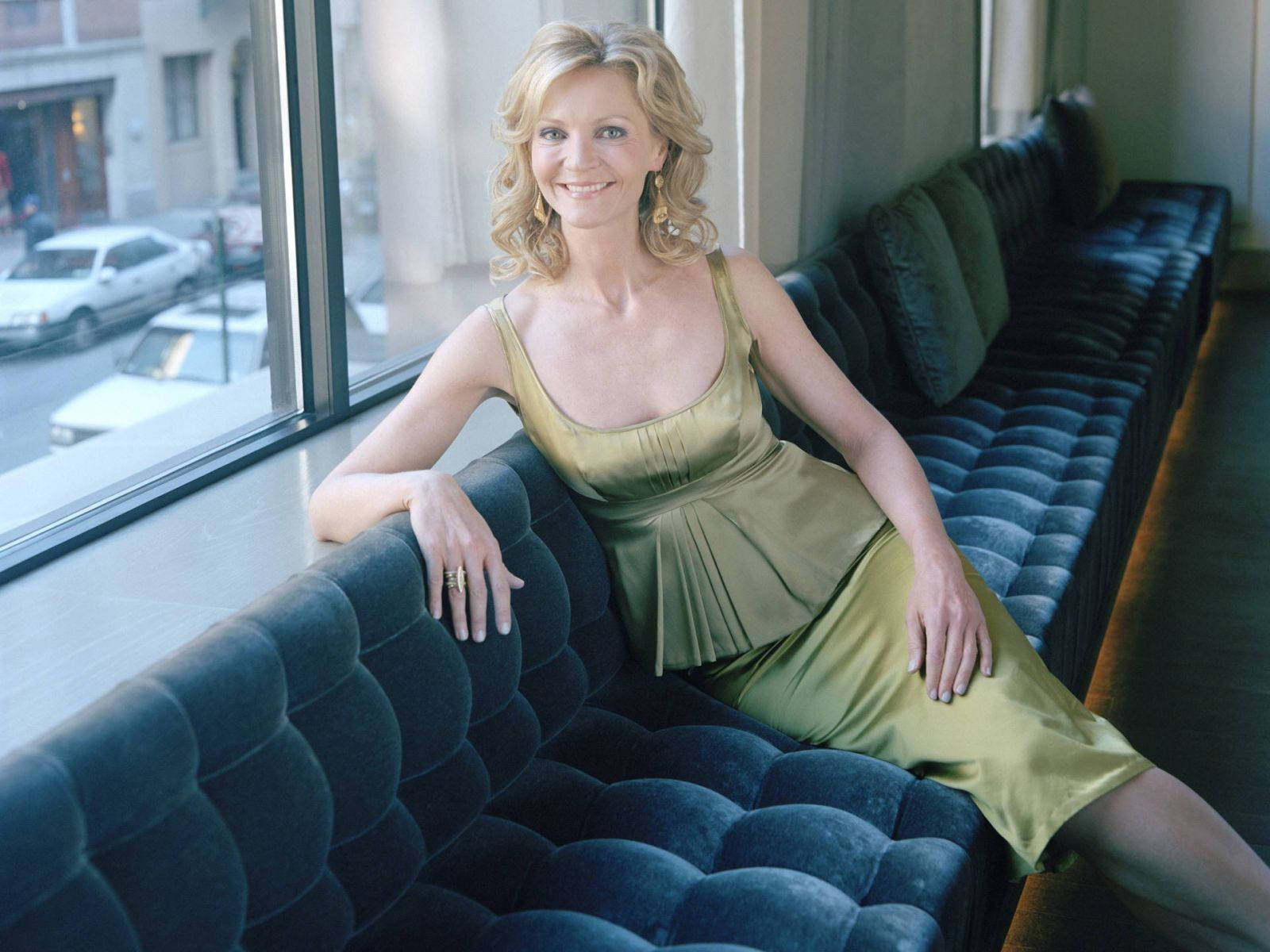 Joan Allen Green Dress Wallpaper