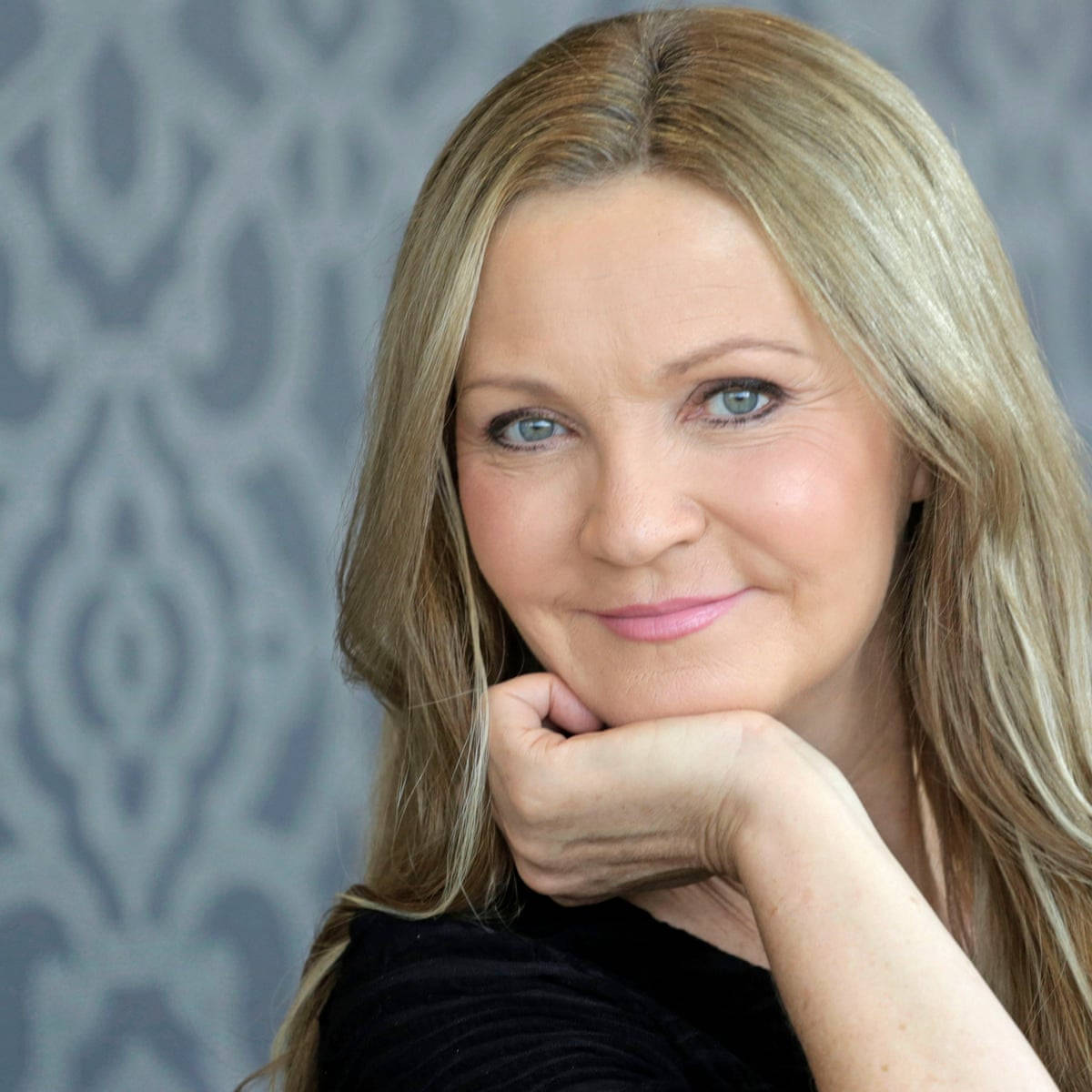 Joan Allen Hand Chin Wallpaper