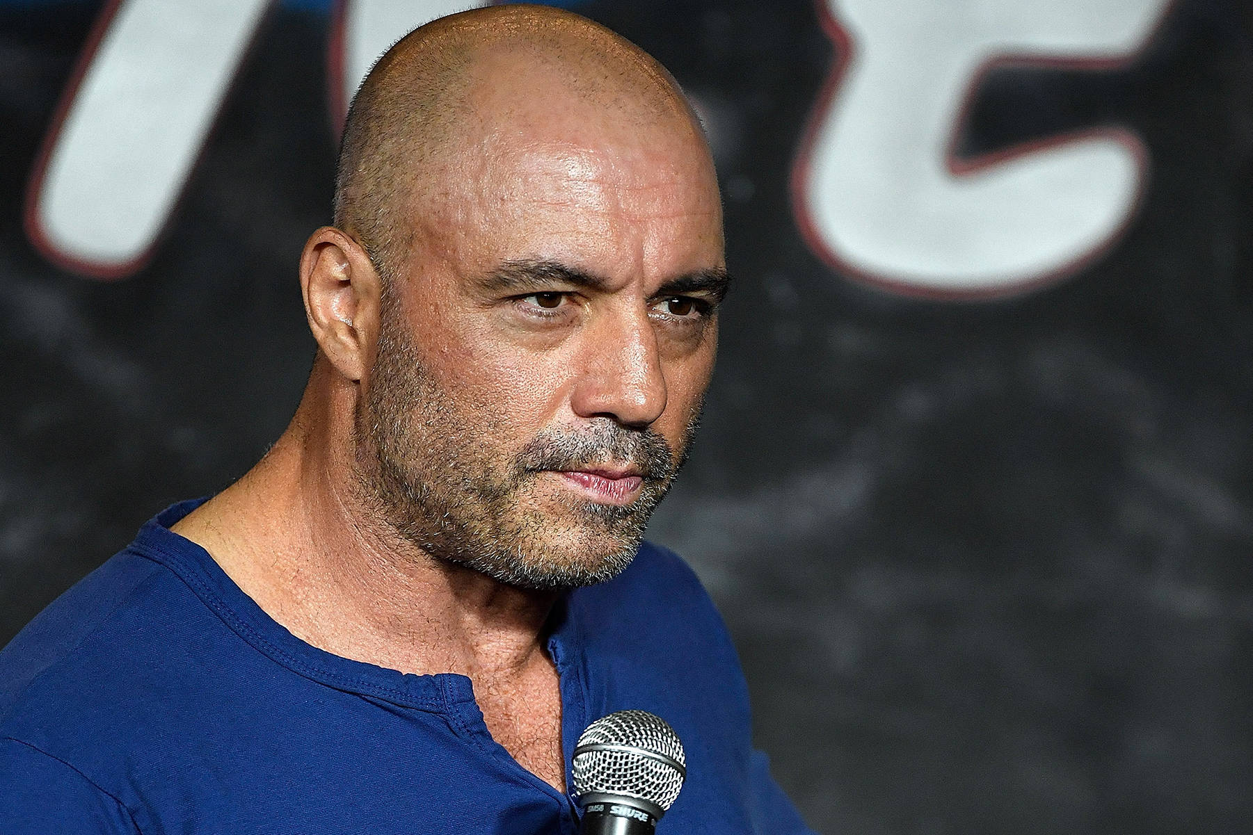 Joe Rogan Eyeing Audience Wallpaper