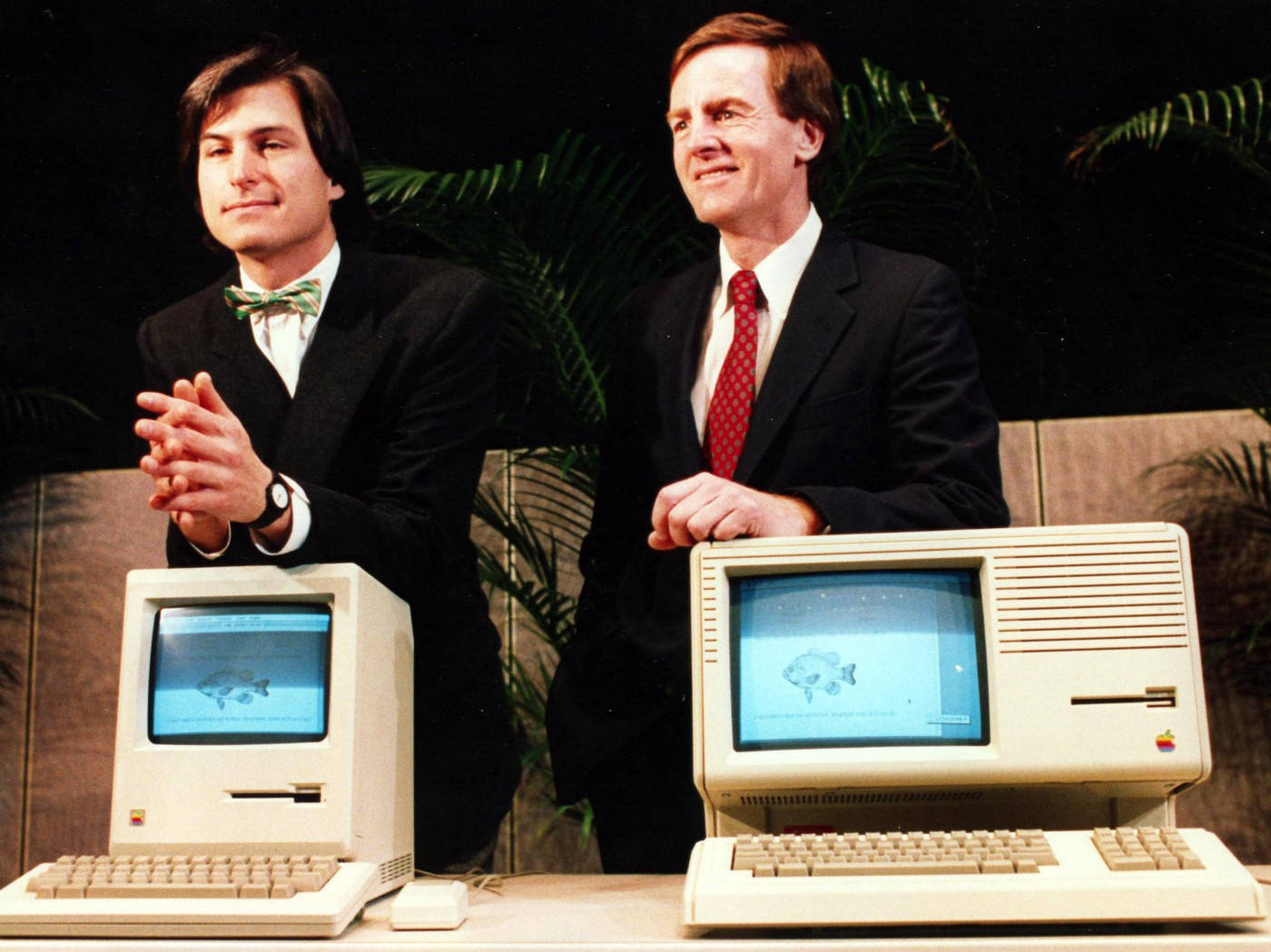 John Sculley With Steve Jobs Wallpaper