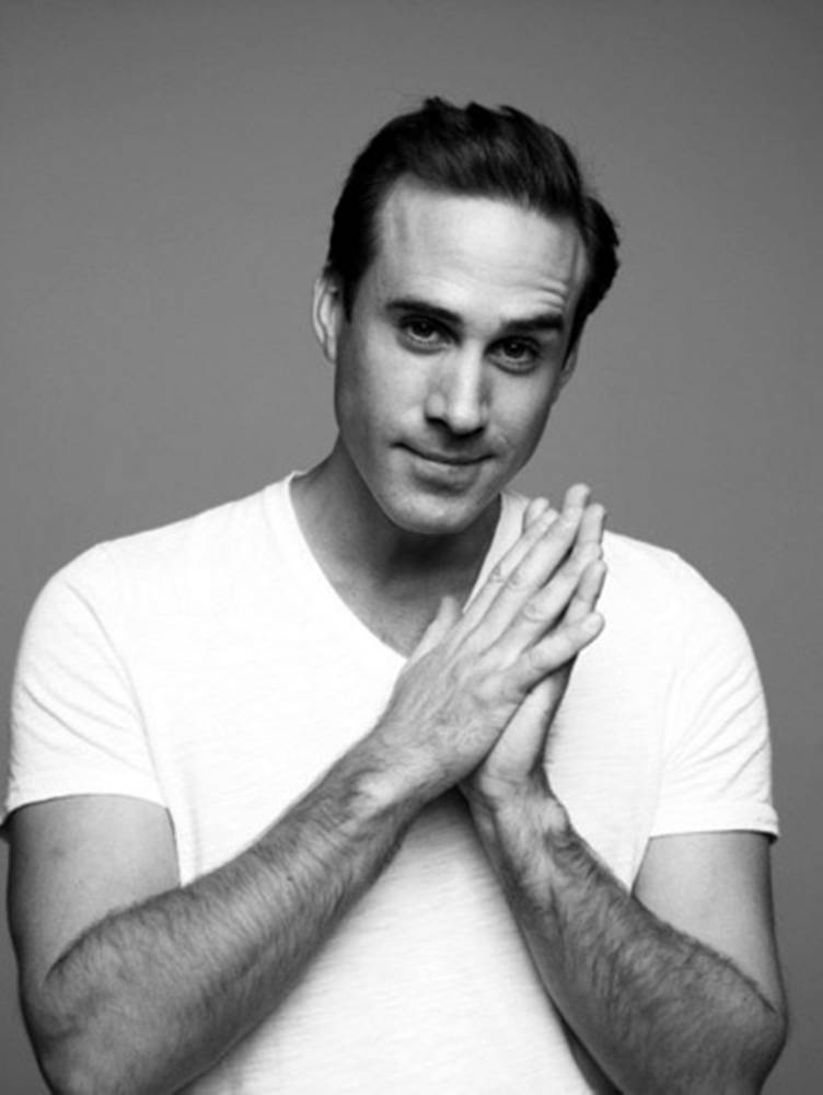 Joseph Fiennes For Calvin Klein Wallpaper