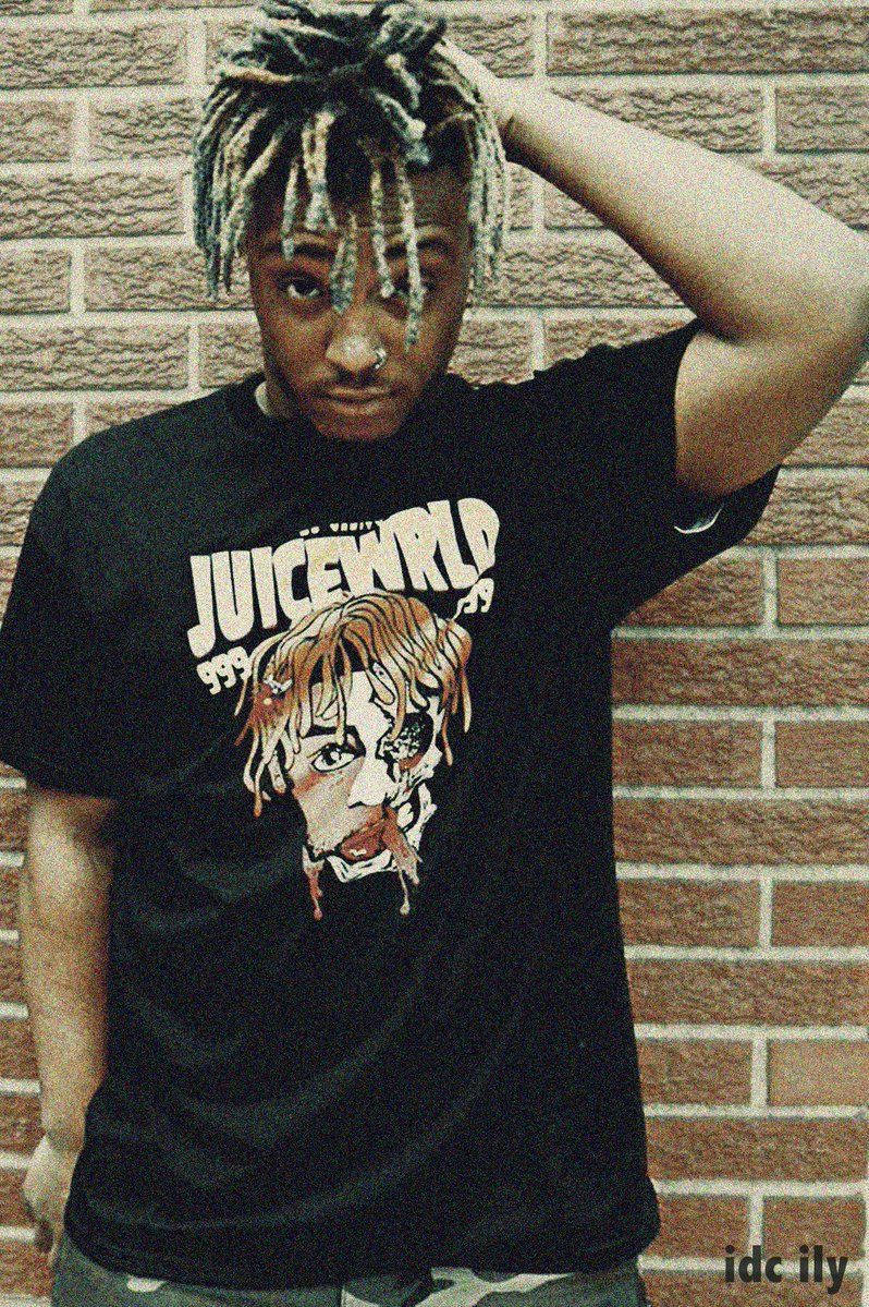 Juice Wrld In Deep Thought Wallpaper