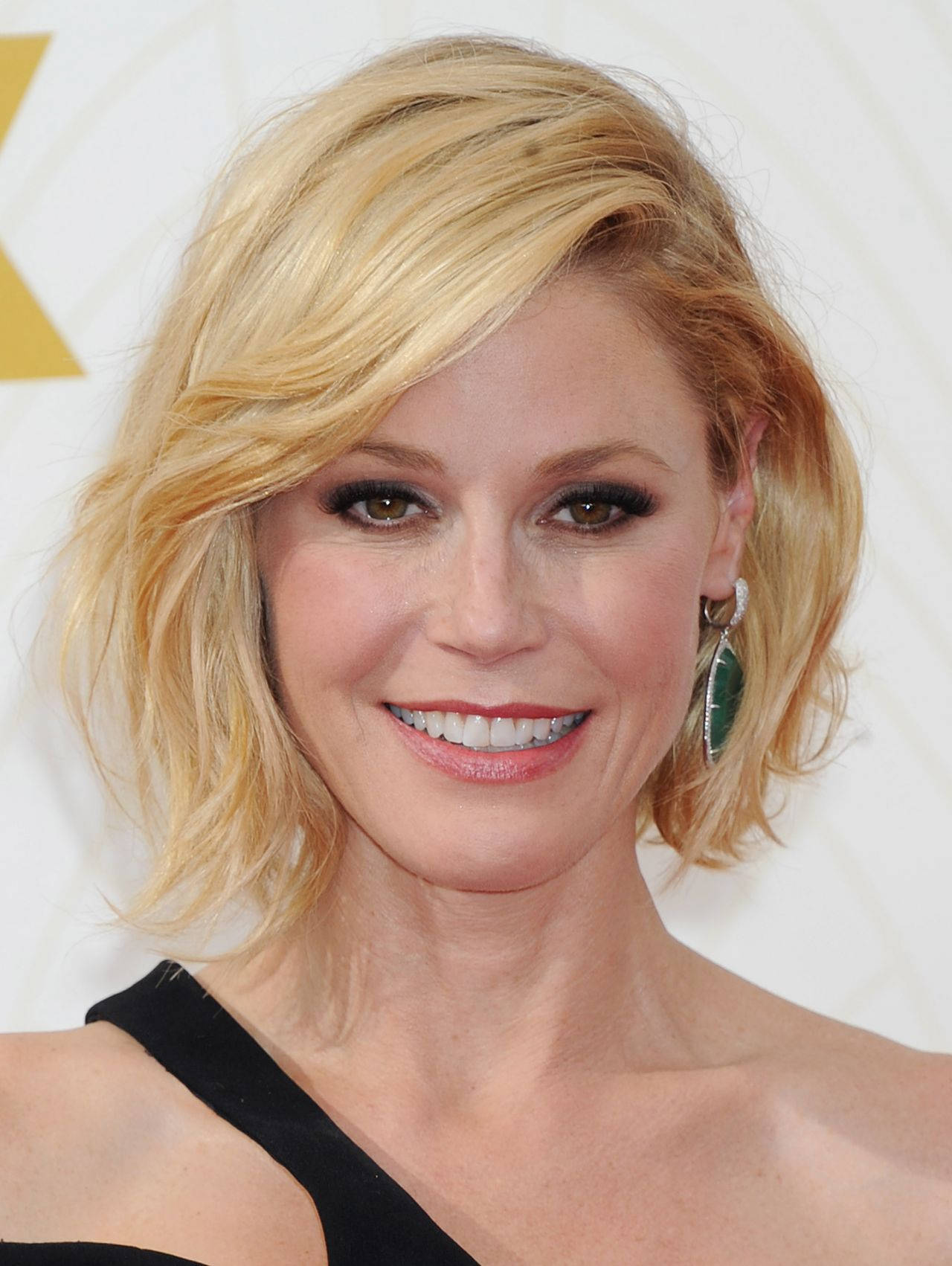 Julie Bowen Blonde Actress Celebrity Wallpaper