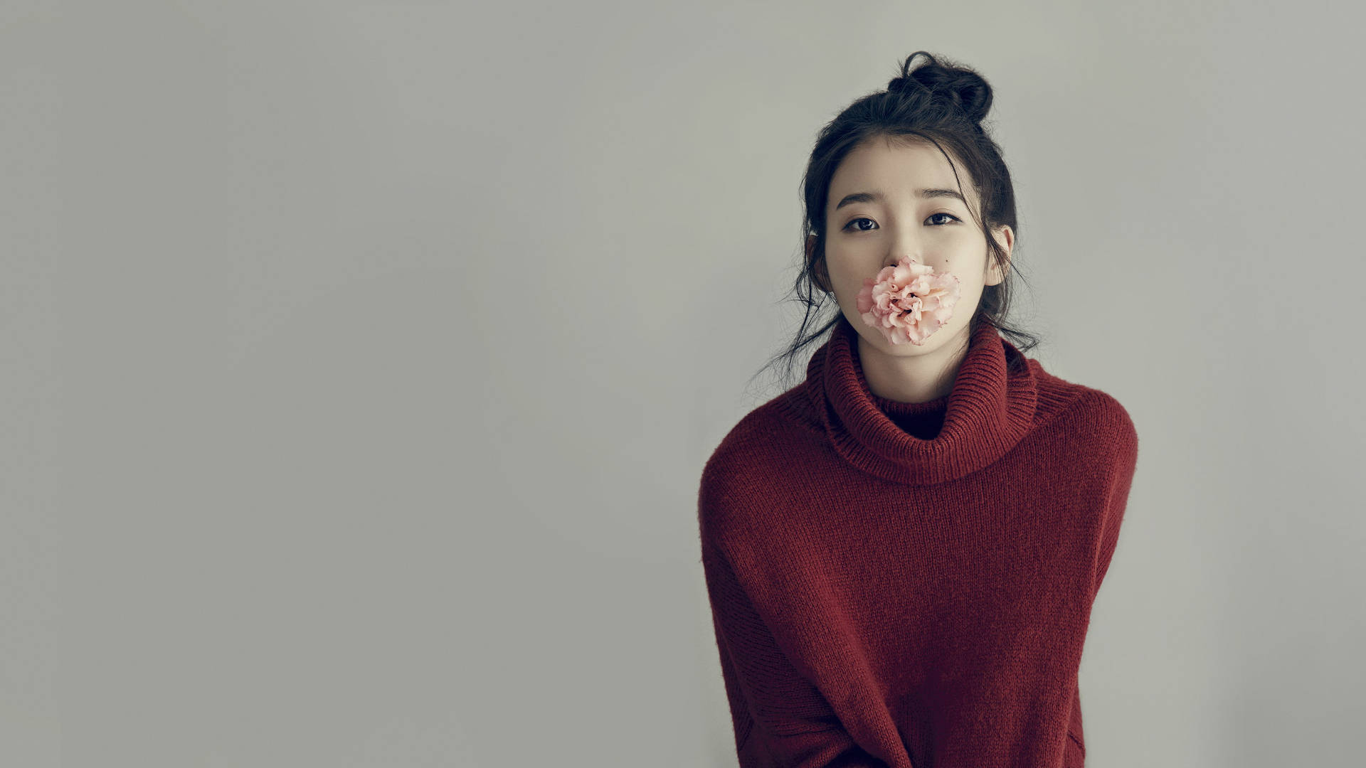 K-pop Iu With Flower Pc Wallpaper