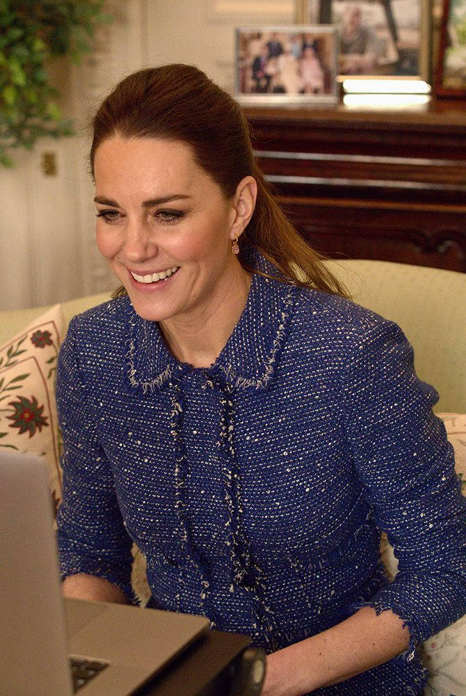 Kate Middleton In Tweed Jacket Wallpaper