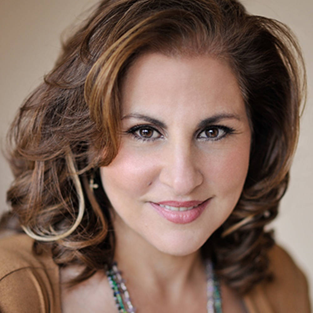 Kathy Najimy Youthful Face Wallpaper