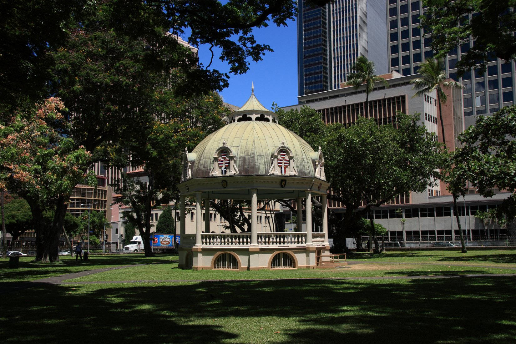 Keliiponi Hale In Iolani Palace Wallpaper