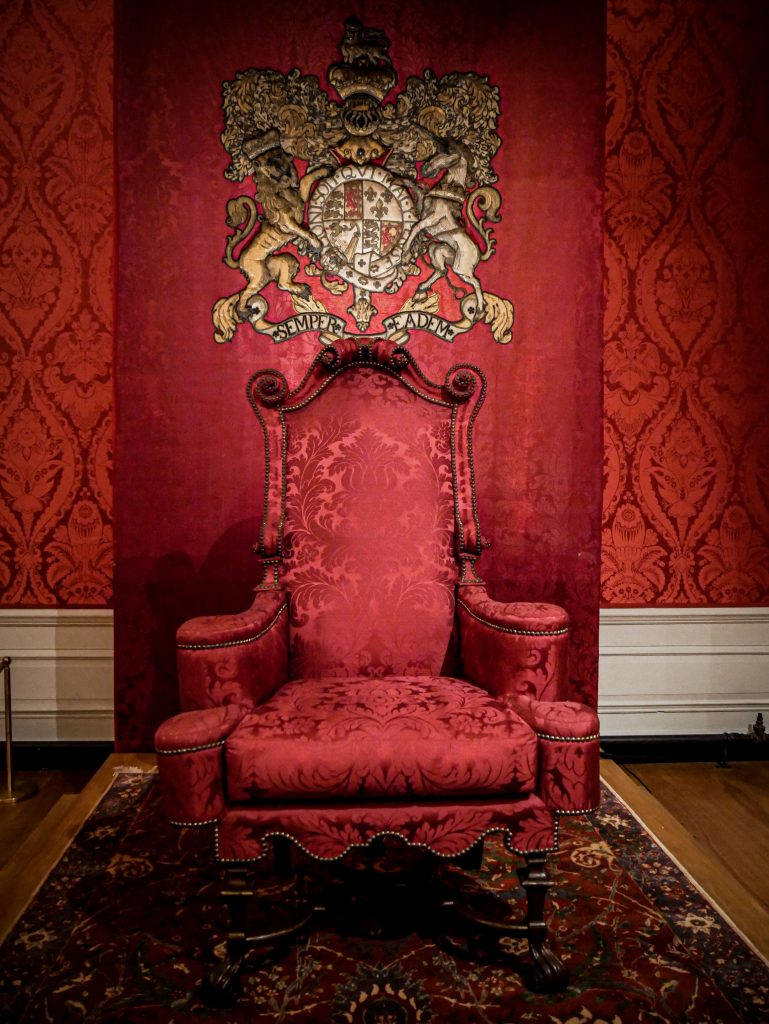 Kensington Palace Red Throne Phone Wallpaper