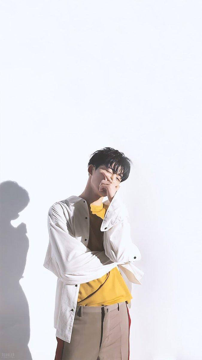 Kim Hanbin Iconic Pose Wallpaper