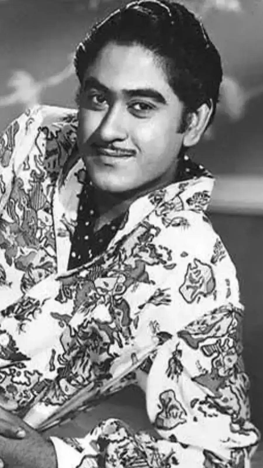 Kishore Kumar Patterned Button-down Shirt Wallpaper