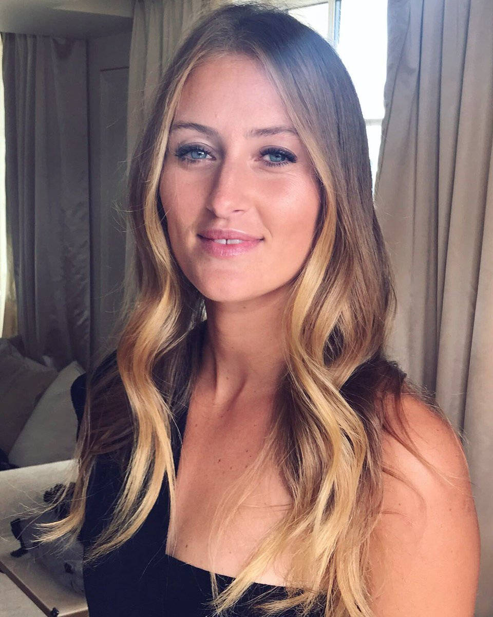 Kristina Mladenovic With Makeup Wallpaper