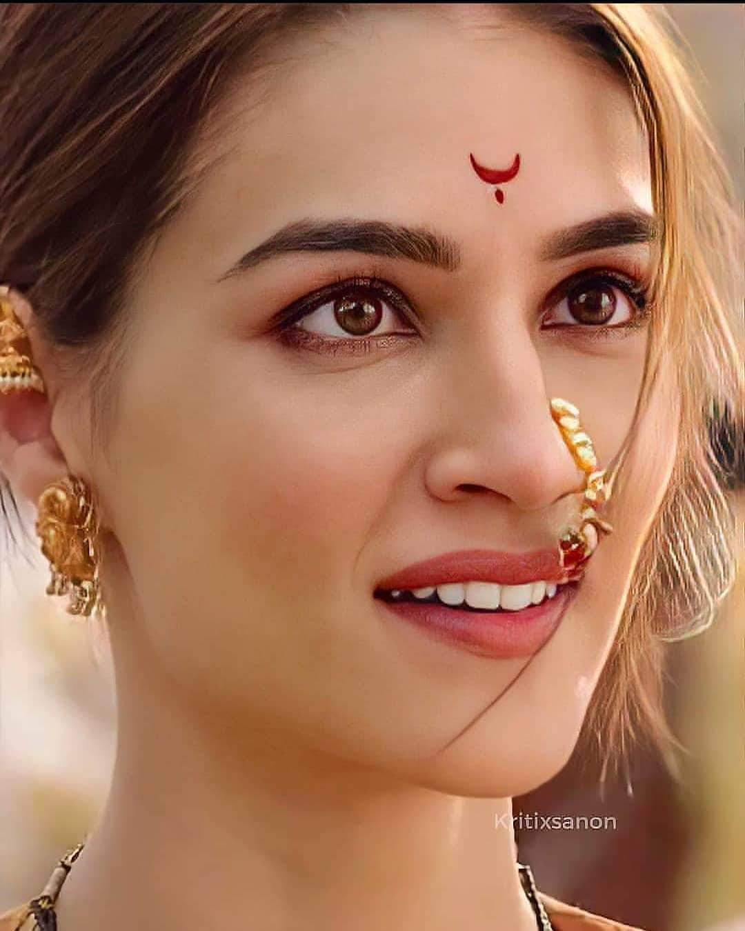 Kriti Sanon Nose Ring Hd Wallpaper