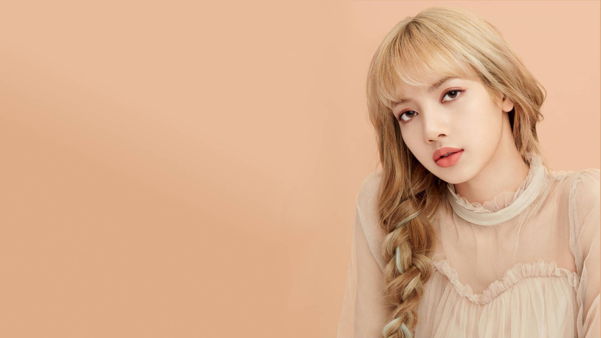 Lalisa Beige Blackpink Desktop Wallpaper