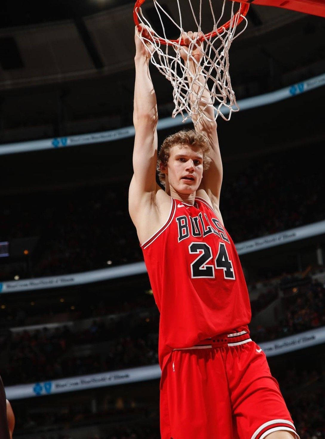 Lauri Markkanen Chicago Bulls Dunk On Ring Wallpaper