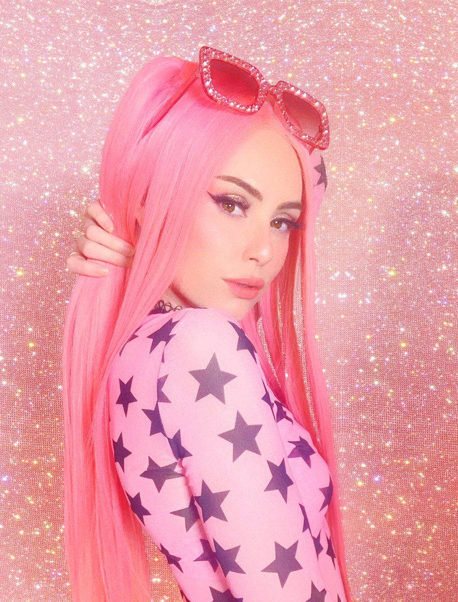 Leah Ashe Fancy In Pink Wallpaper