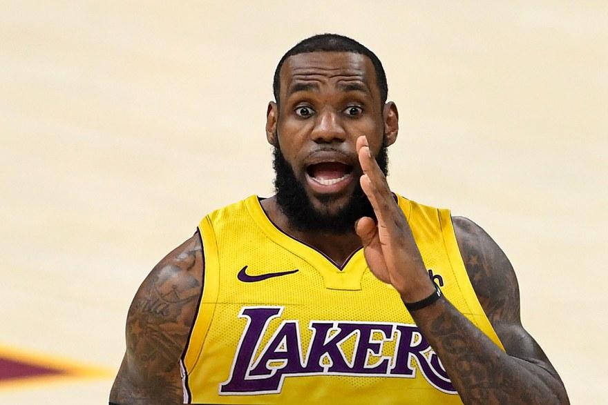 Lebron James Lakers Shouting Wallpaper