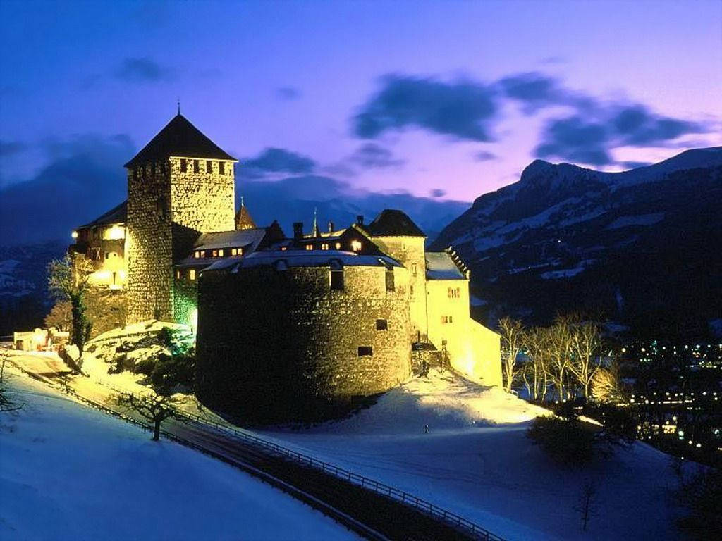 Liechtenstein Vaduz Castle At Night Wallpaper