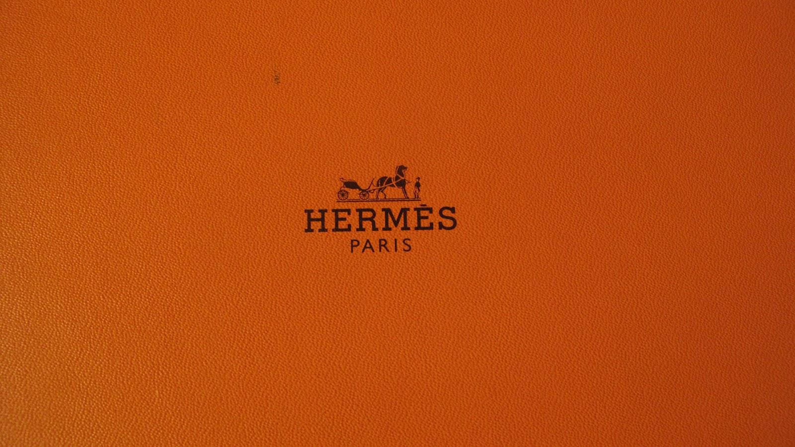 Light Brown Textured Hermes Wallpaper