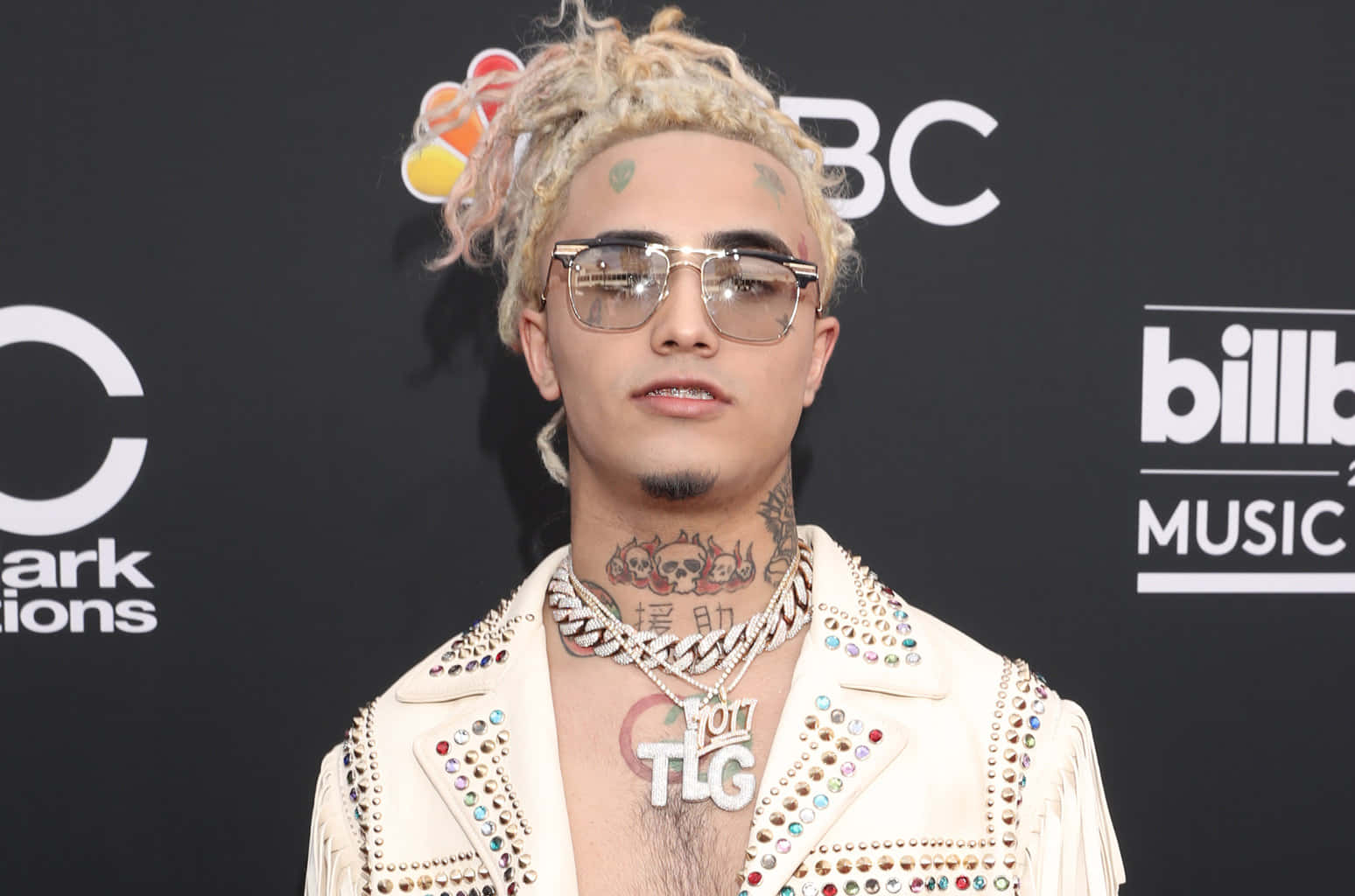 Lil Pump On Stage Wallpaper