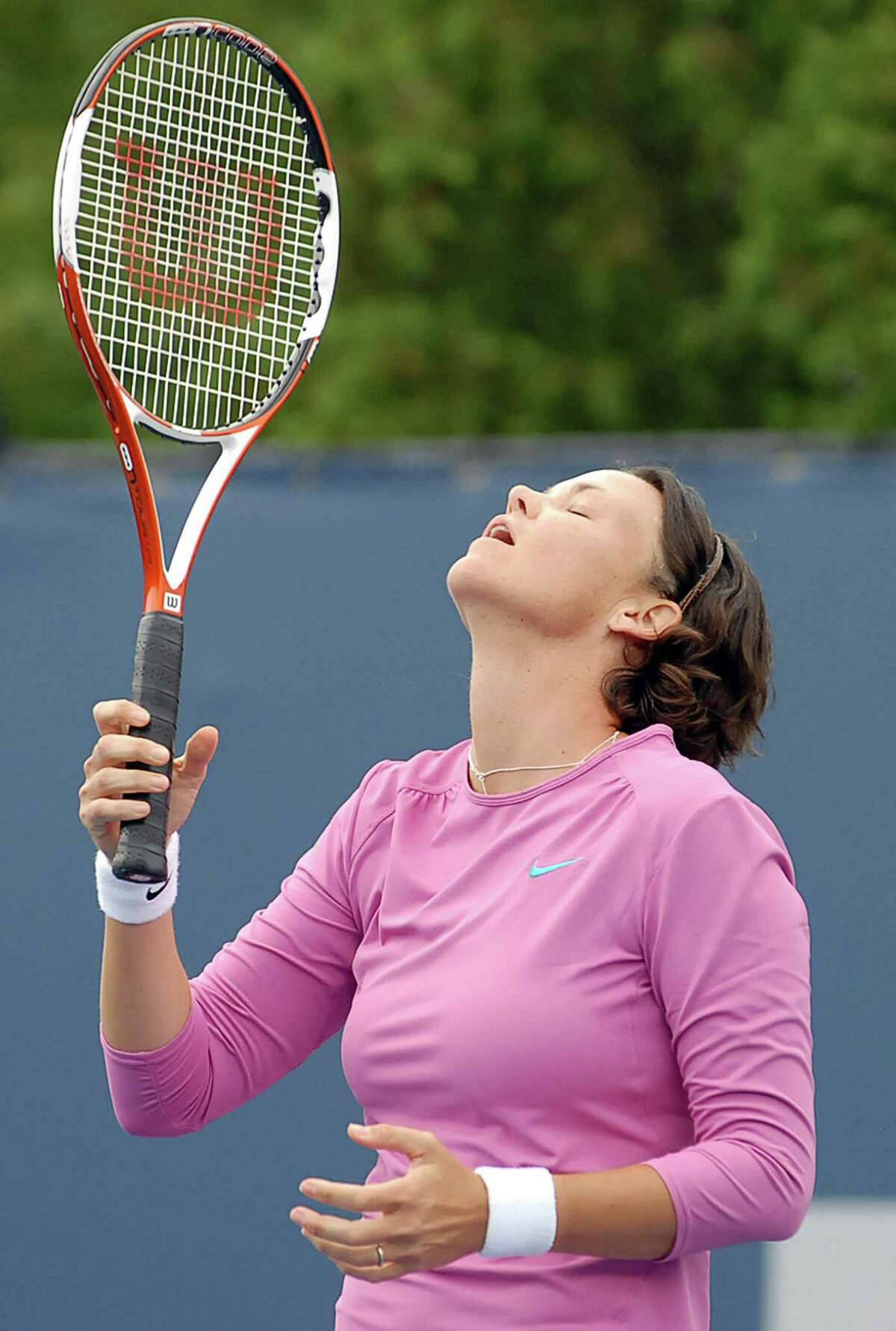 Lindsay Davenport Dominating The Court Wallpaper