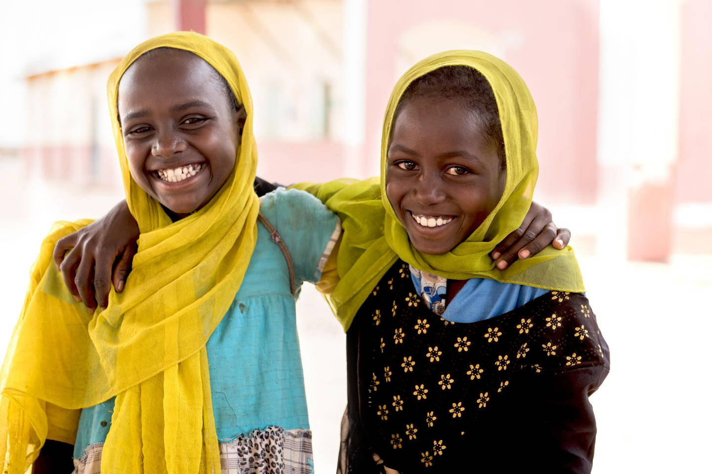 Little Girls In Sudan Wallpaper