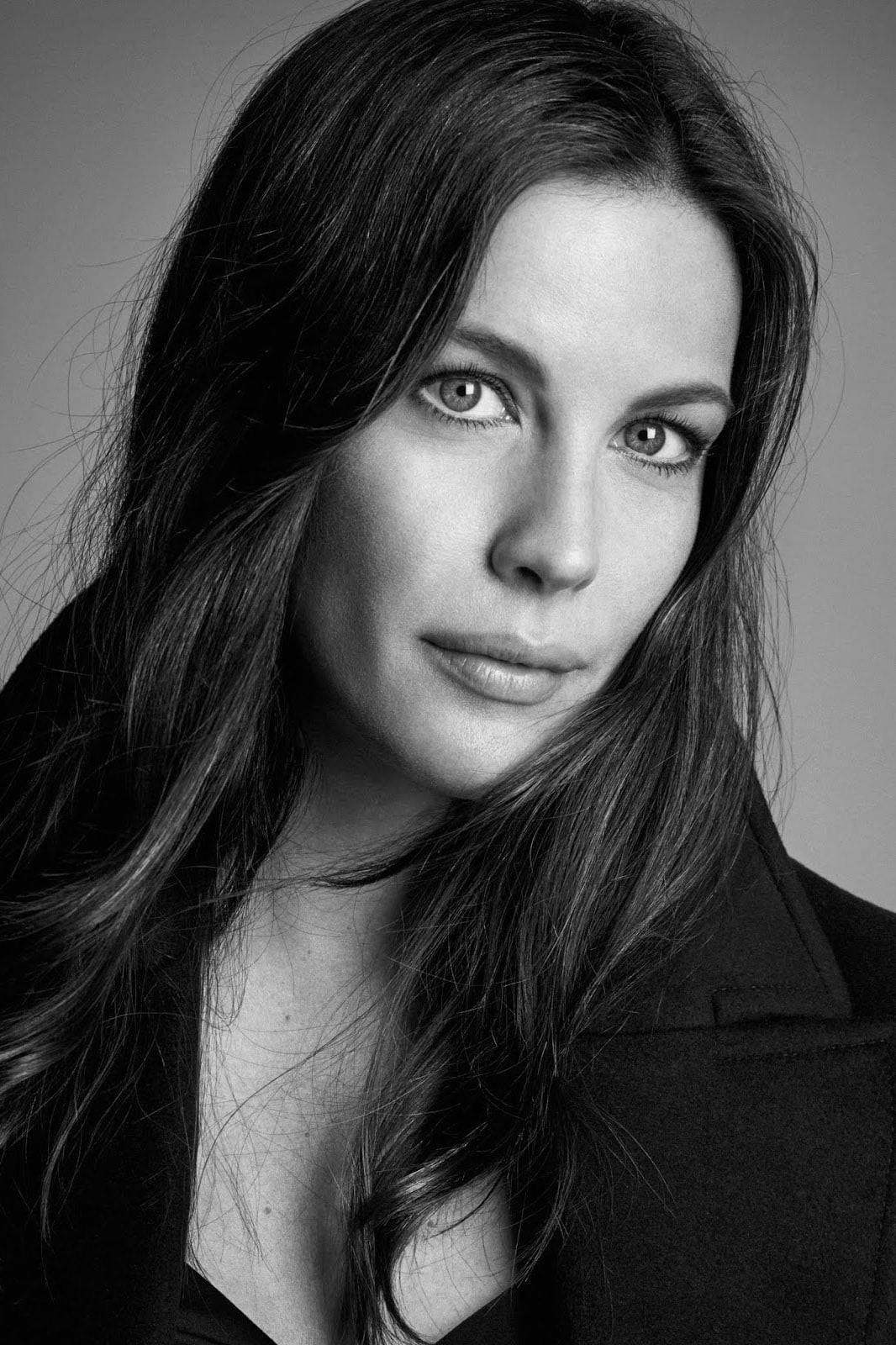 Liv Tyler Black & White Portrait Wallpaper