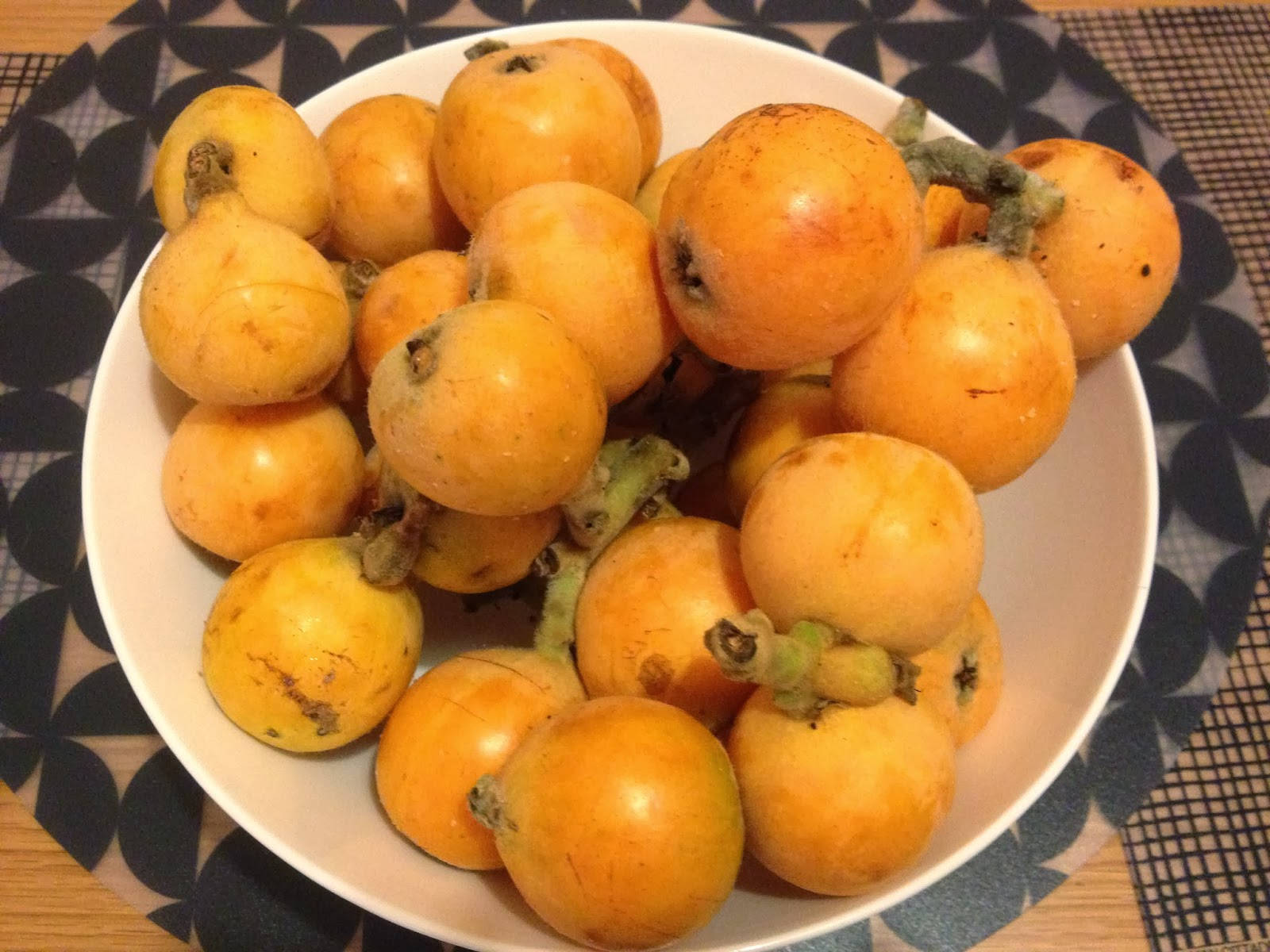 Loquat Fruits In A White Bowl Wallpaper