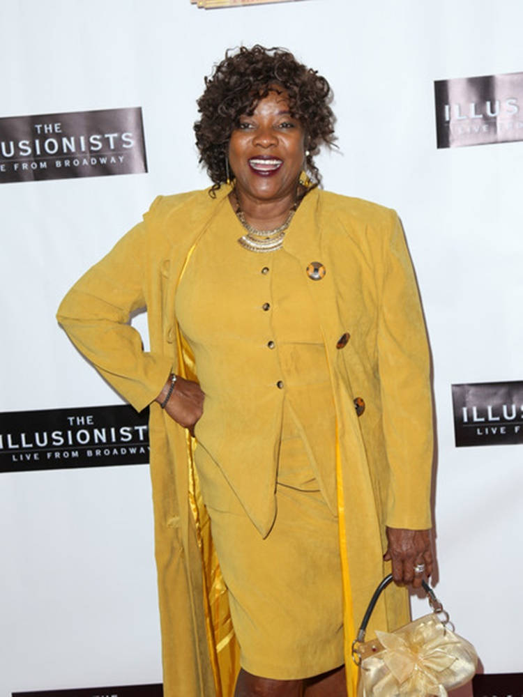 Loretta Devine At 'the Illusionists: Live From Broadway' 2019 Premiere Wallpaper