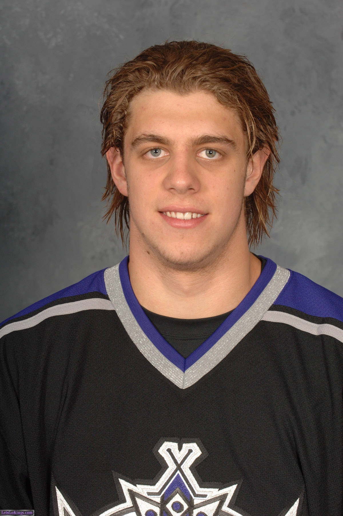 Los Angeles Kings Anze Kopitar Portrait Shot Wallpaper