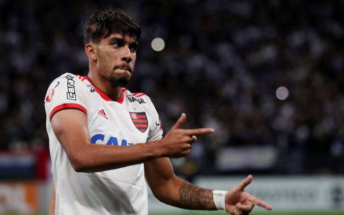 Lucas Paquetá Doing Finger Guns Wallpaper