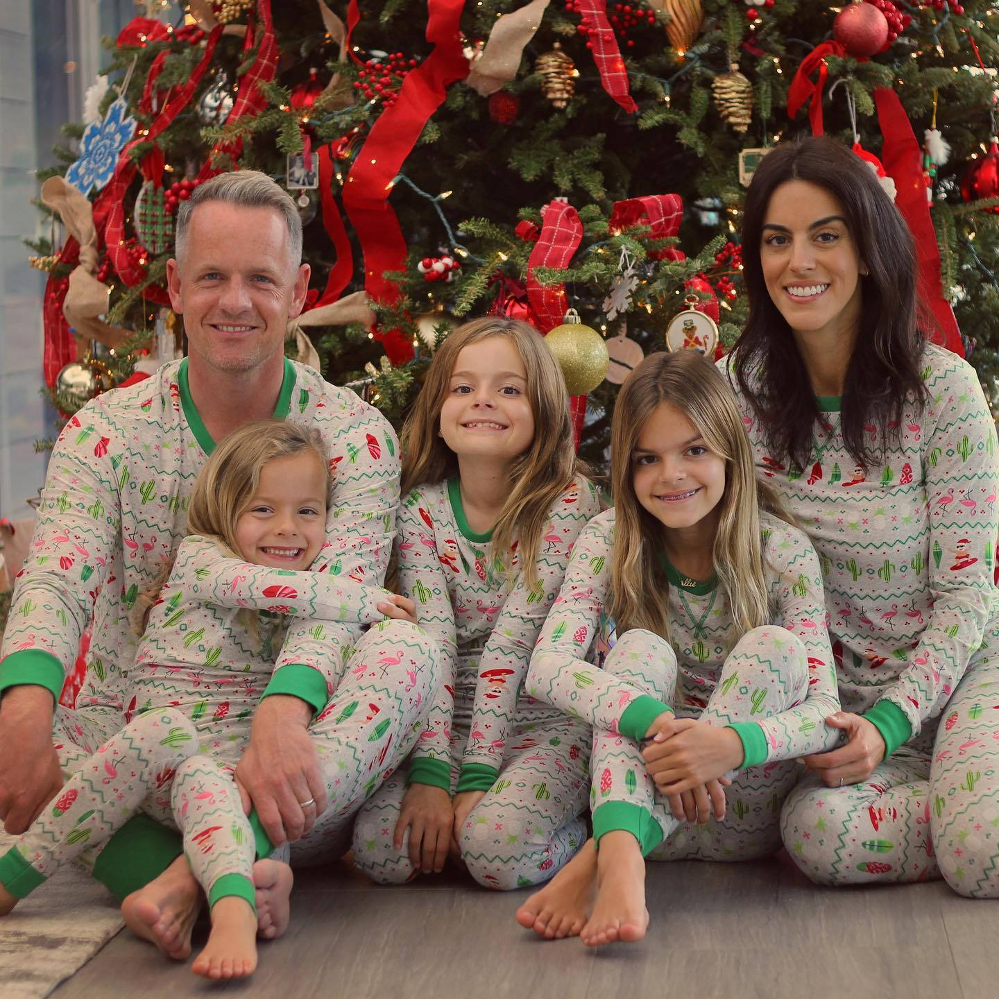 Luke Donald Family's Matching Outfits Wallpaper