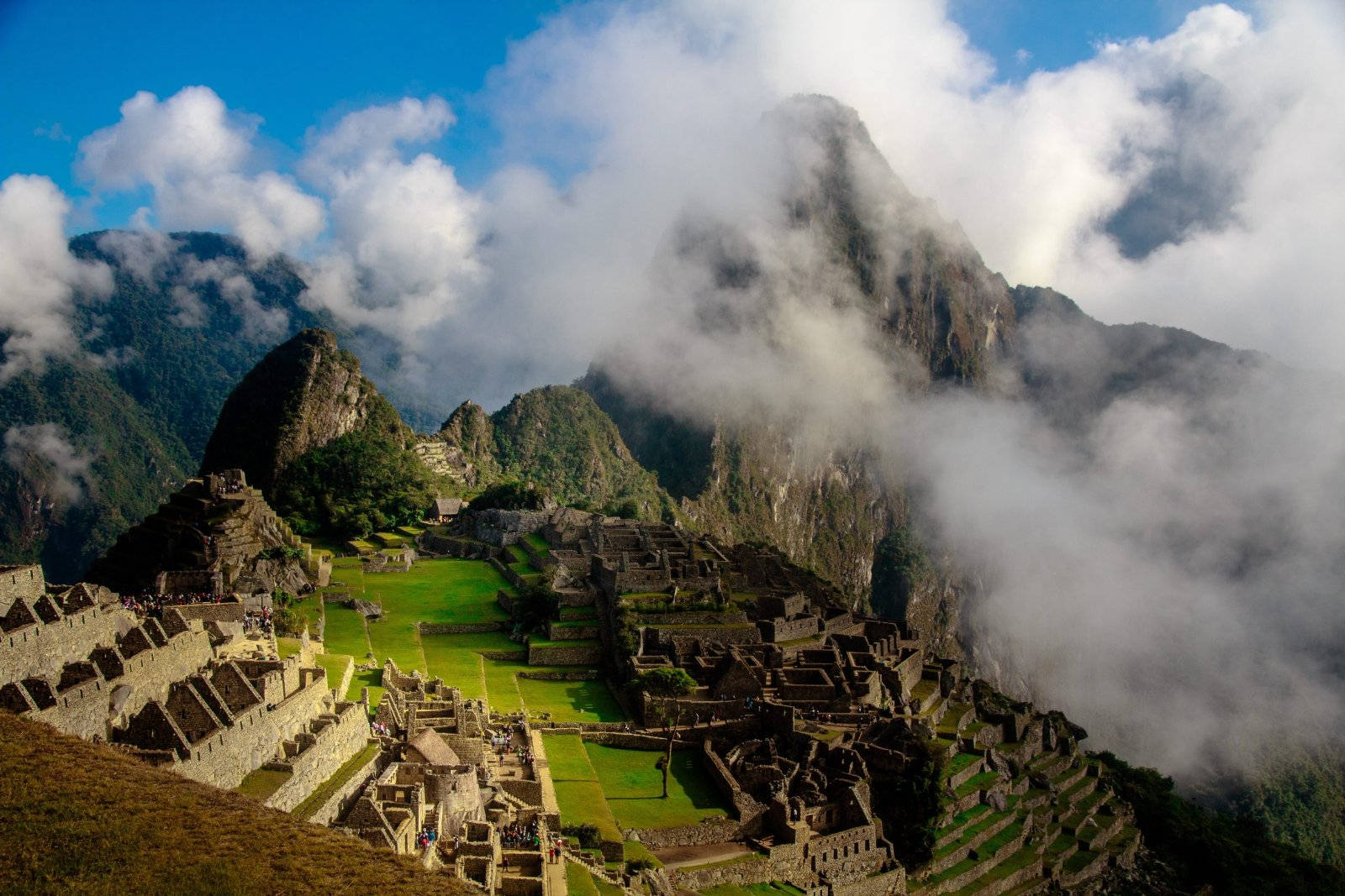 Machu Picchu In Peru Wallpaper