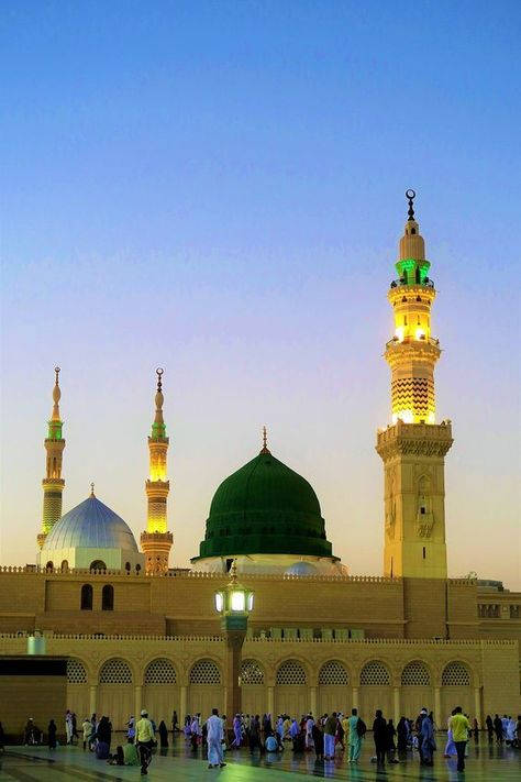Madina Green Dome In Dusk Wallpaper