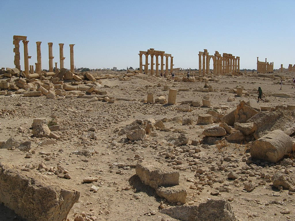 Majestic Bell Temple Courtyard In The Historic City Of Palmyra. Wallpaper