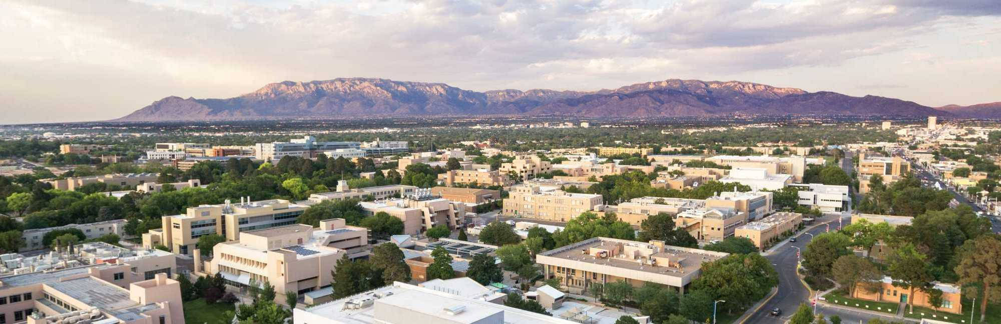 Majestic Campus View Of The University Of New Mexico Wallpaper