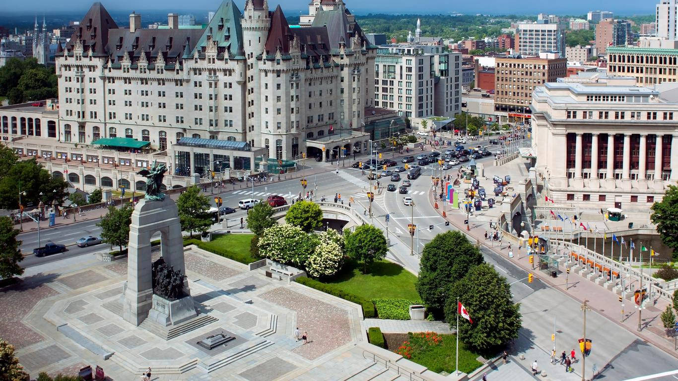 Majestic Fairmont Chateau Laurier In Ottawa Wallpaper