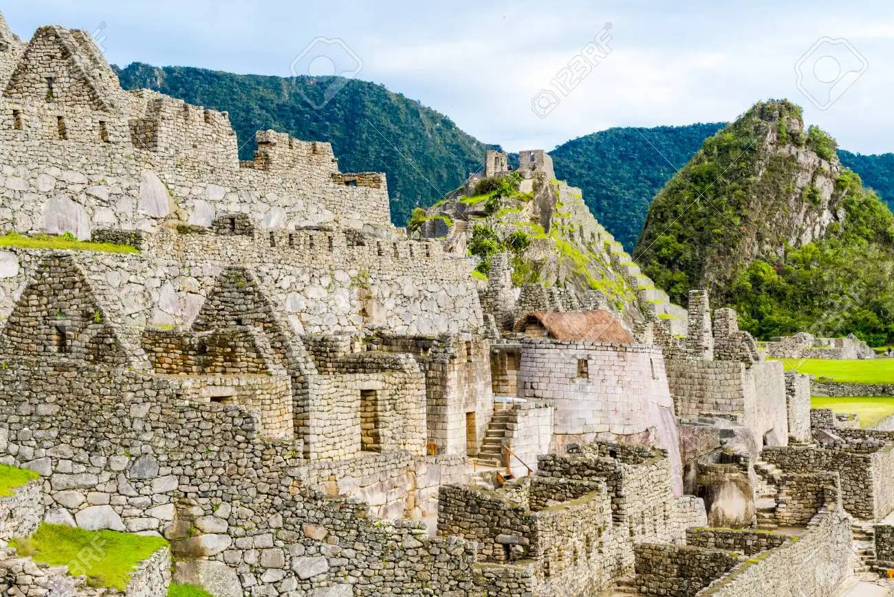 Majestic Ruins Of Machu Picchu In Cusco, Peru Wallpaper