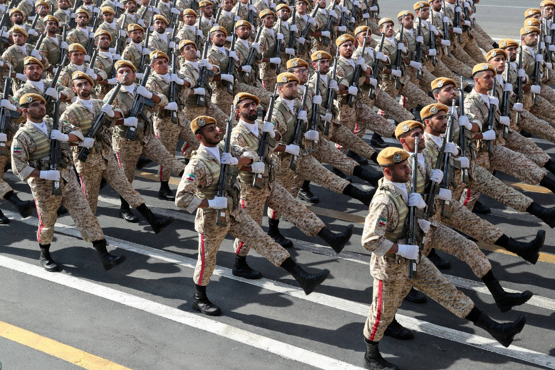 Marching Iran Army Wallpaper