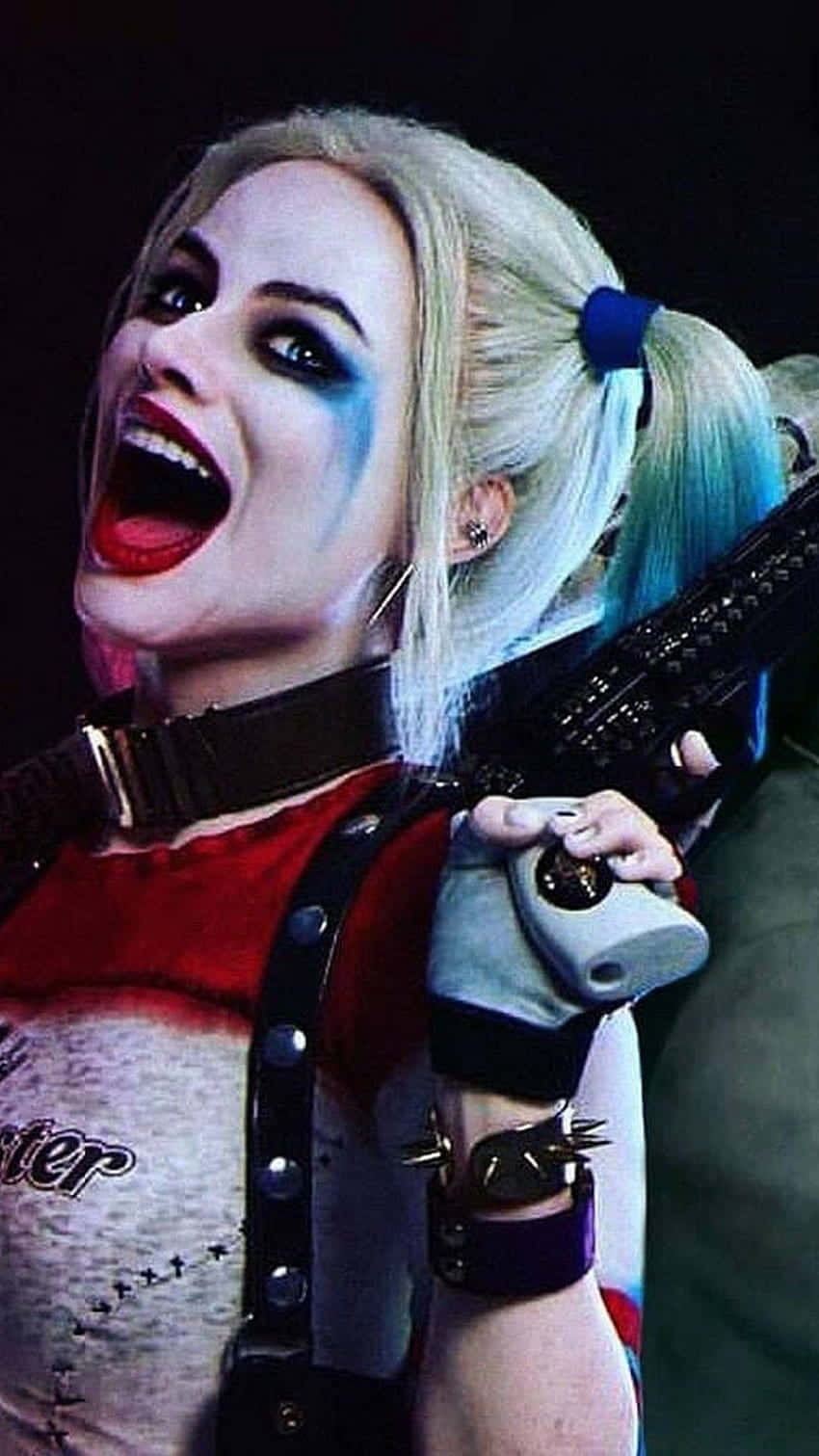 Margot Robbie Looks Badass In Her Harley Quinn Costume. Wallpaper