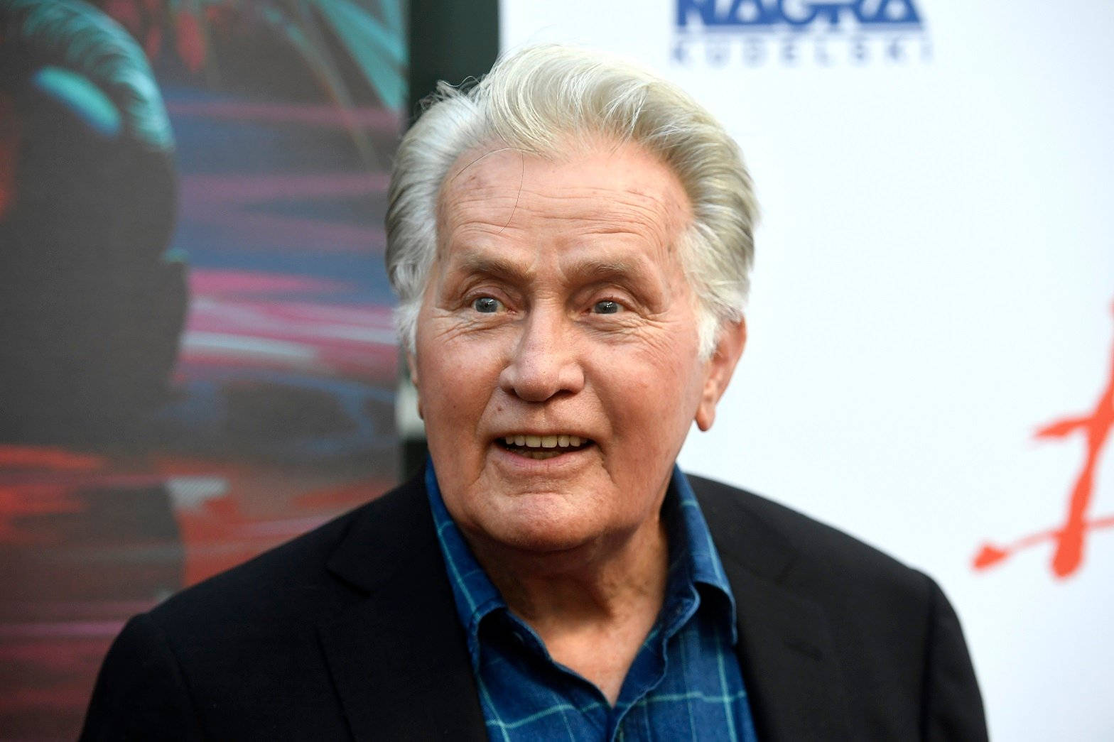 Martin Sheen At 'apocalypse Now: Final Cut' Premier Wallpaper