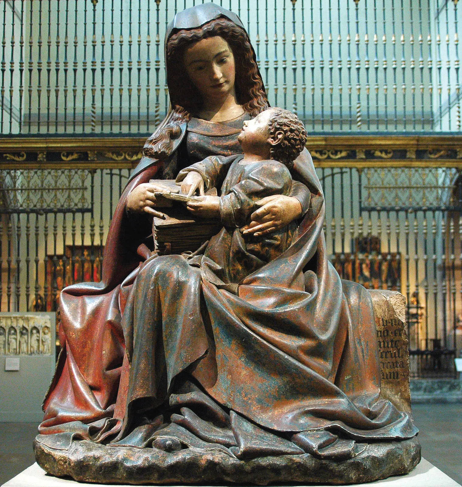 Mary And Jesus Indoor Statue Wallpaper